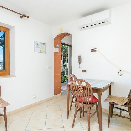 Seaside Apartments With A Swimming Pool Okrug Gornji, Ciovo - 11374 Trogir Zewnętrze zdjęcie