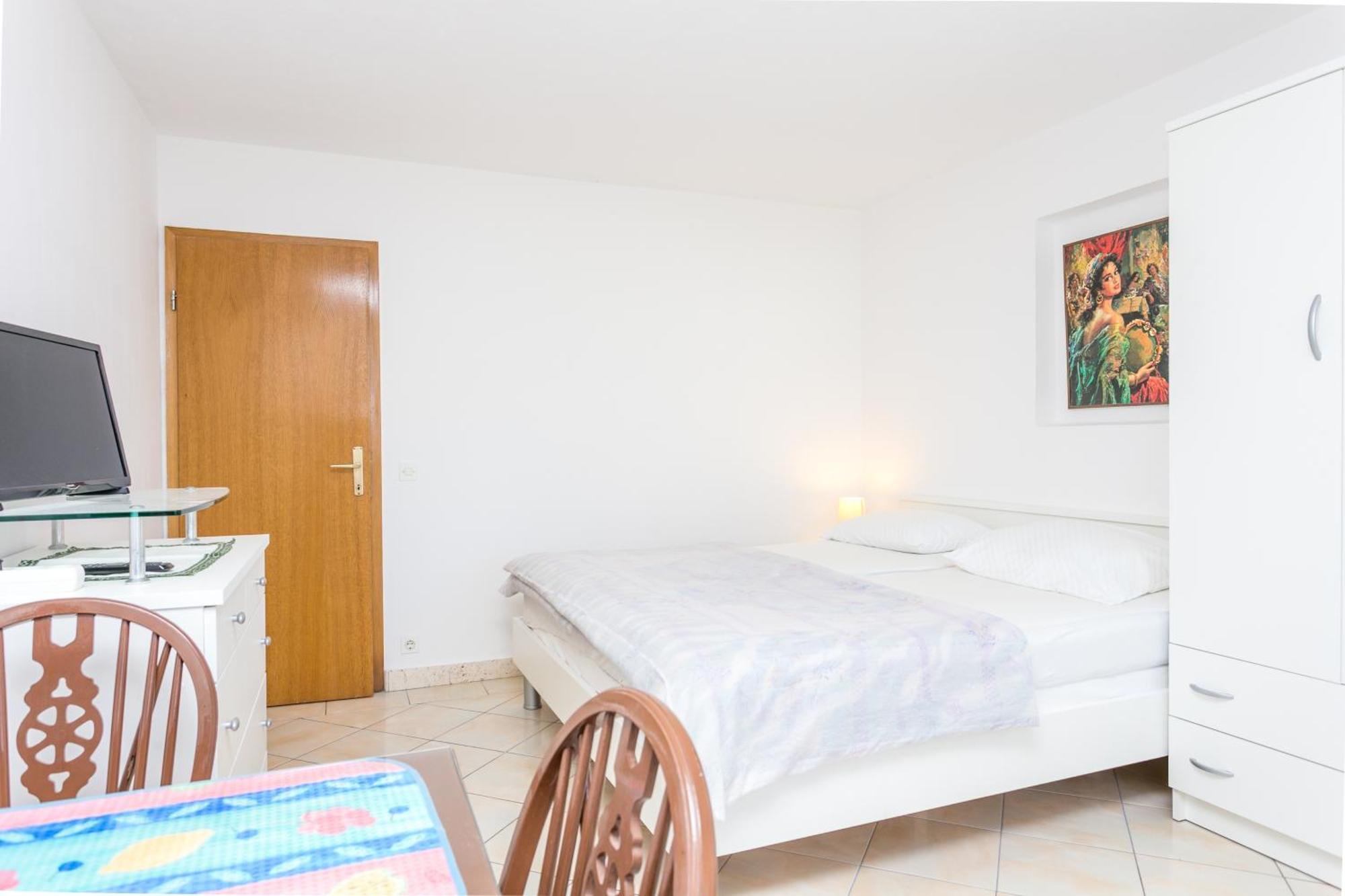 Seaside Apartments With A Swimming Pool Okrug Gornji, Ciovo - 11374 Trogir Zewnętrze zdjęcie