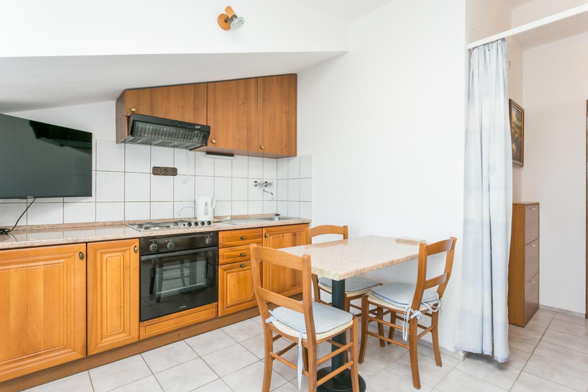 Seaside Apartments With A Swimming Pool Okrug Gornji, Ciovo - 11374 Trogir Zewnętrze zdjęcie