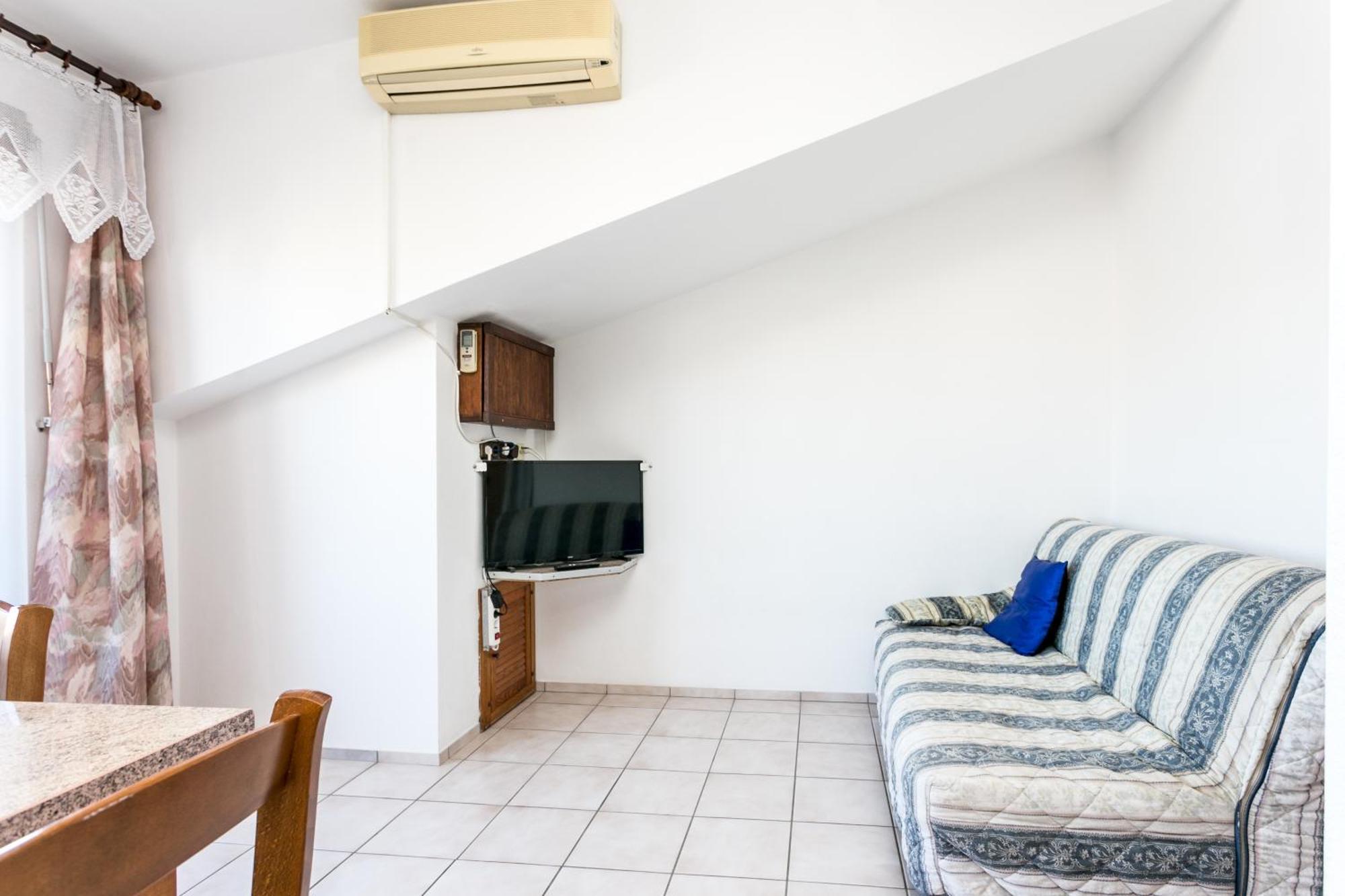 Seaside Apartments With A Swimming Pool Okrug Gornji, Ciovo - 11374 Trogir Pokój zdjęcie