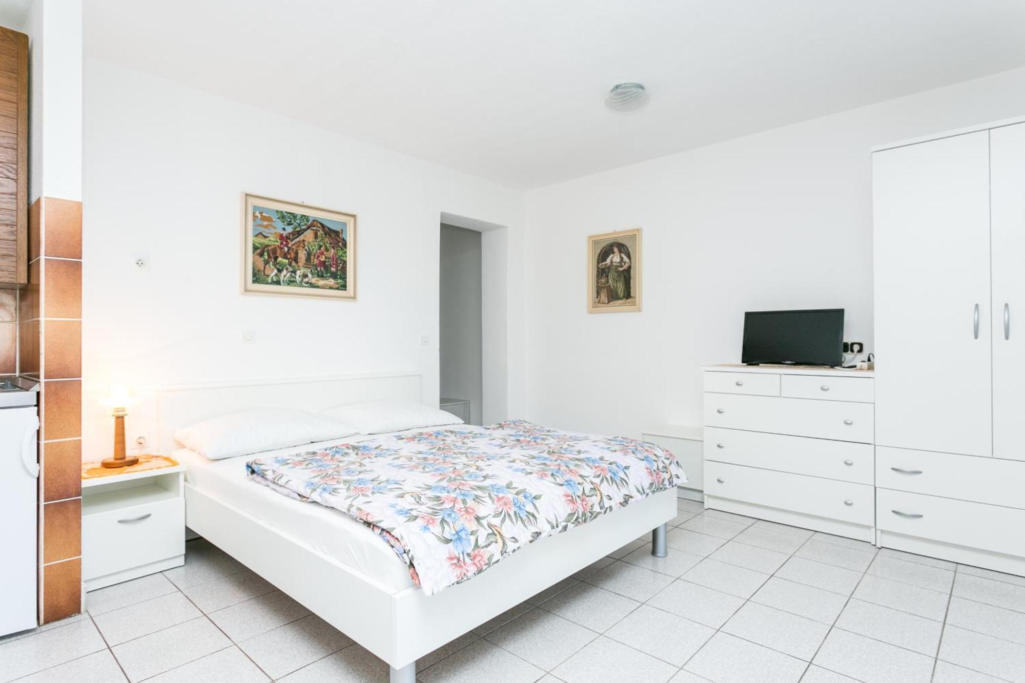 Seaside Apartments With A Swimming Pool Okrug Gornji, Ciovo - 11374 Trogir Zewnętrze zdjęcie