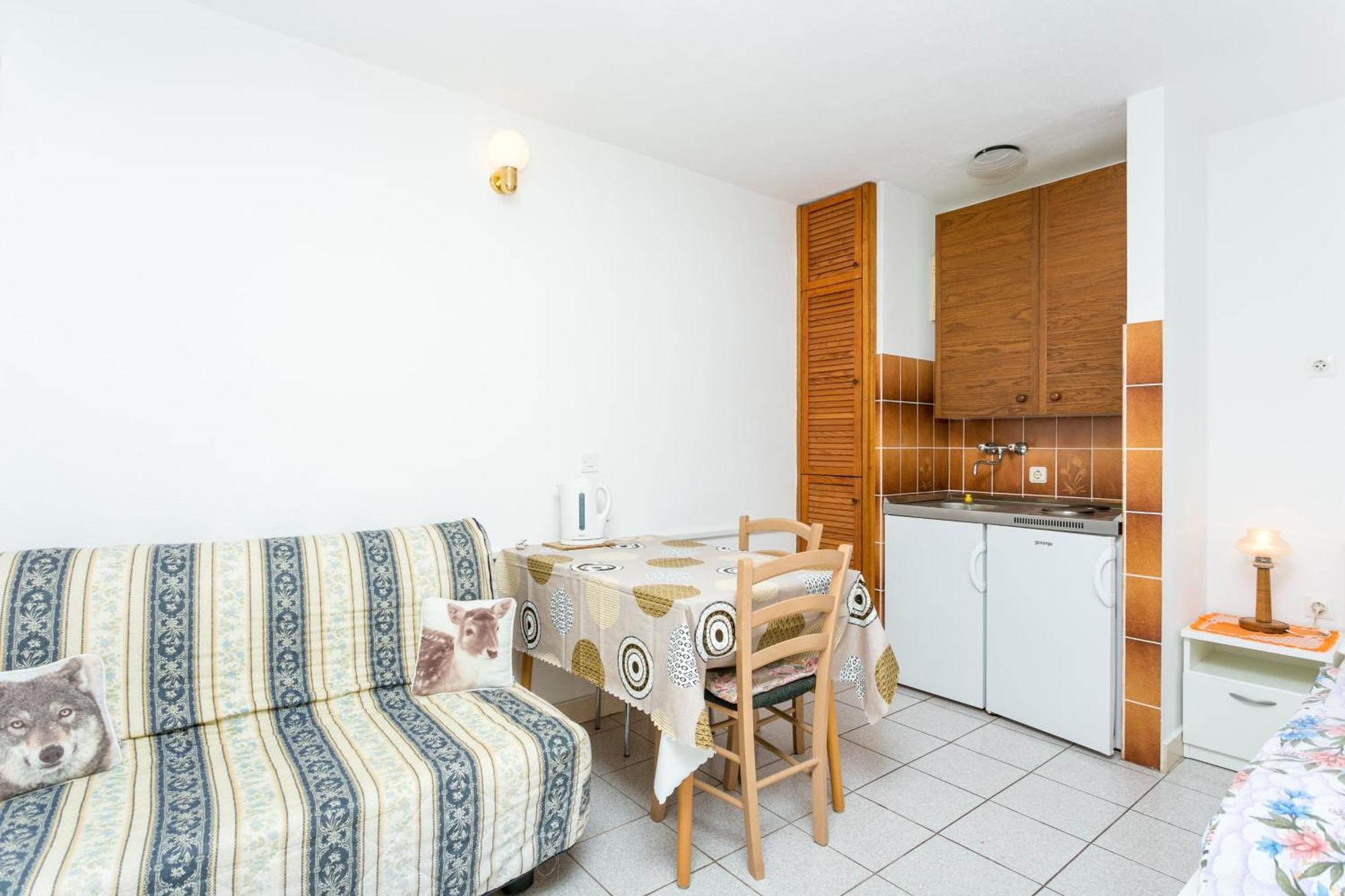 Seaside Apartments With A Swimming Pool Okrug Gornji, Ciovo - 11374 Trogir Zewnętrze zdjęcie