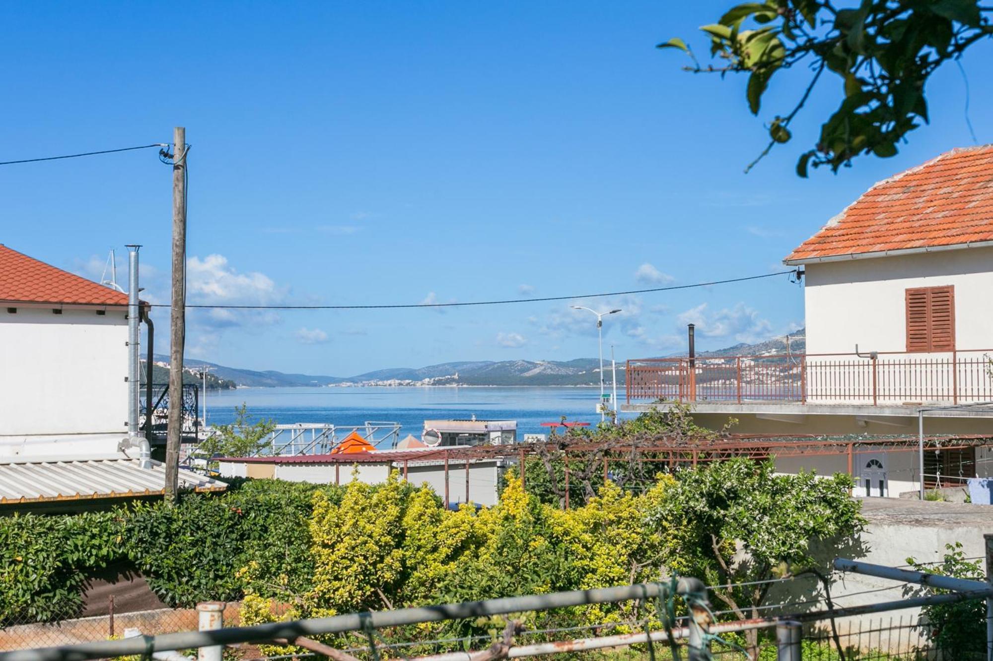 Seaside Apartments With A Swimming Pool Okrug Gornji, Ciovo - 11374 Trogir Zewnętrze zdjęcie