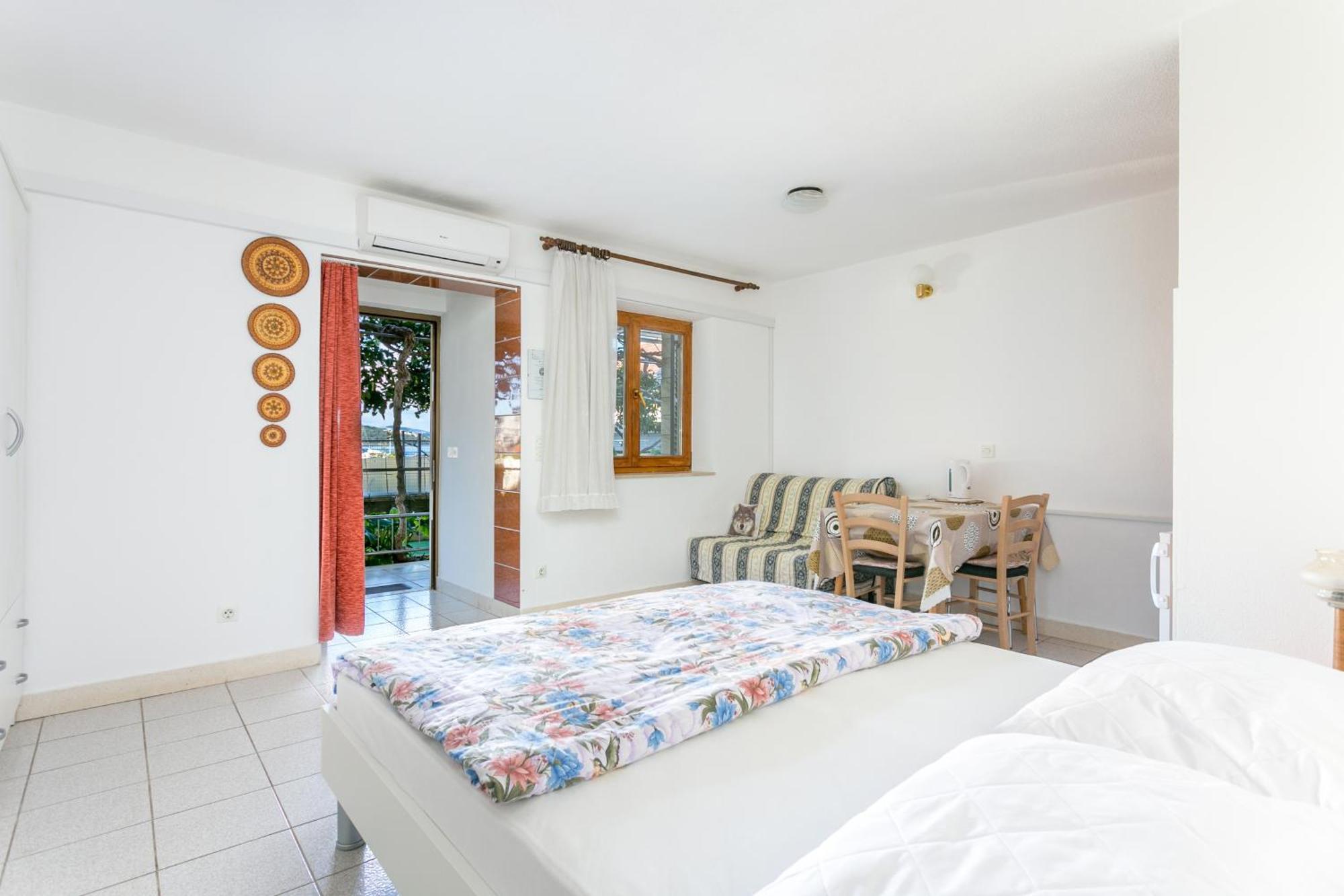 Seaside Apartments With A Swimming Pool Okrug Gornji, Ciovo - 11374 Trogir Pokój zdjęcie